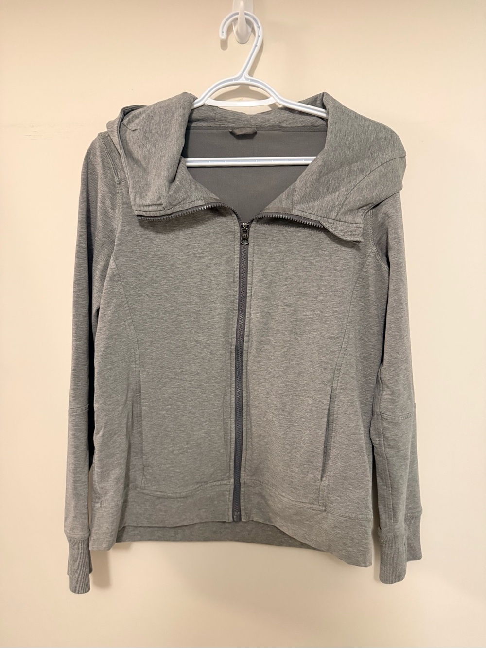 Lululemon Women's Gray Zip-Up Hoodie Jacket Size 6